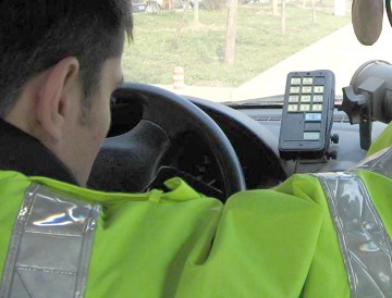 Prinşi la volanul unor autoturisme neîmatriculate